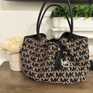 Michael Kors purse